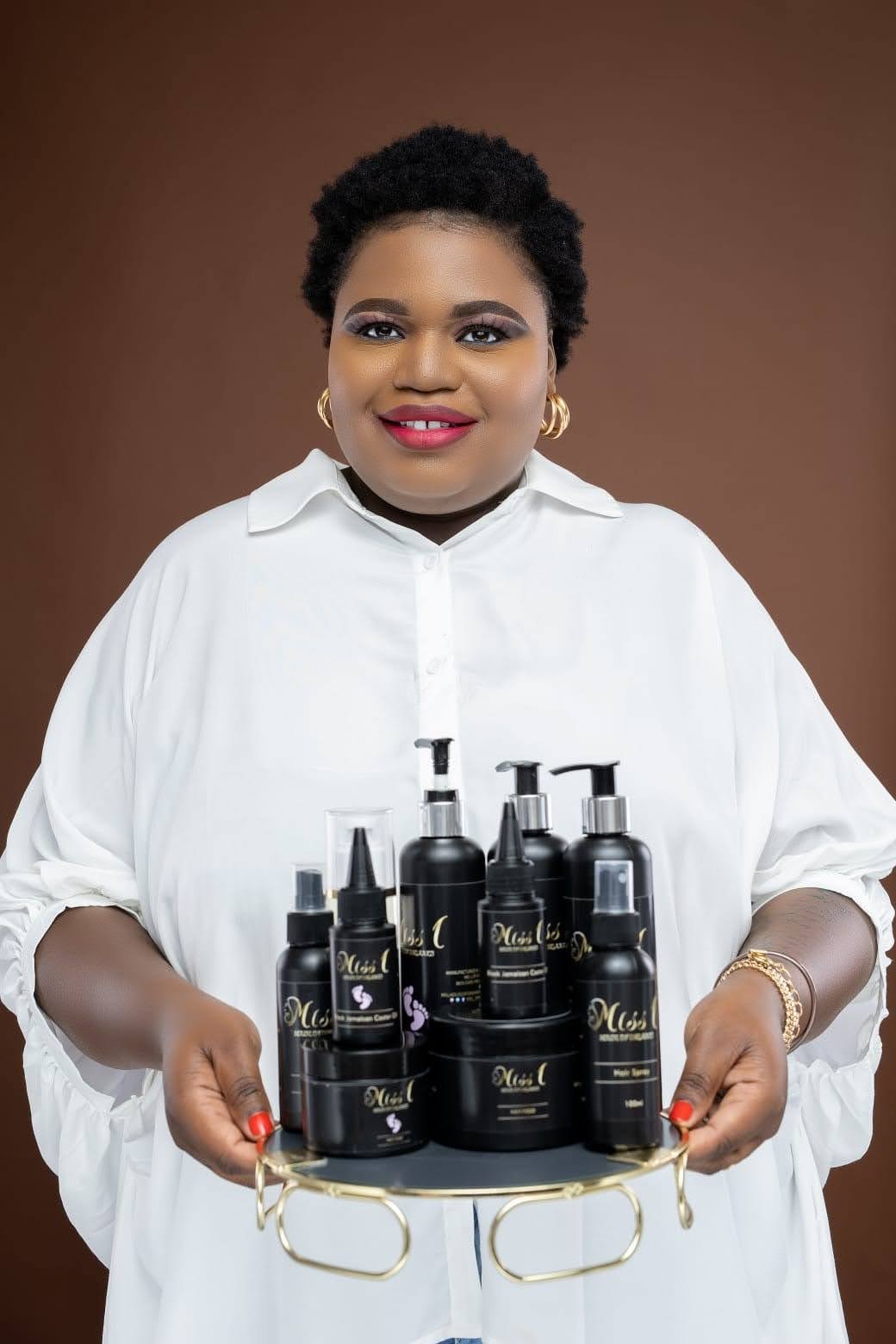 Beauty product portrait from Sima’s portfolio