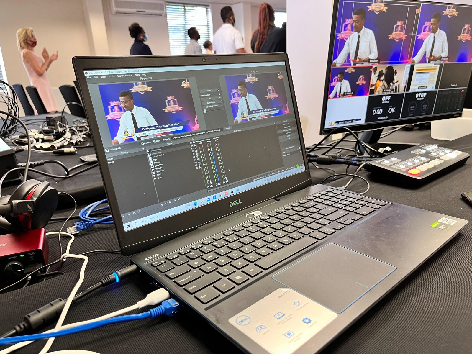 Live switching and monitoring