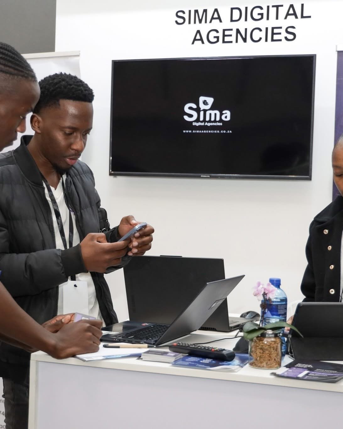 Connecting with visitors at the Sima stand